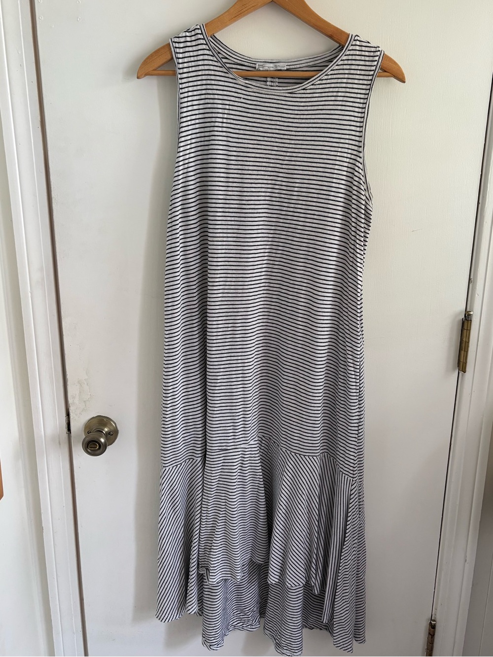 Zara Striped Sleeveless Hi/Lo Flowy Dress in White and Black